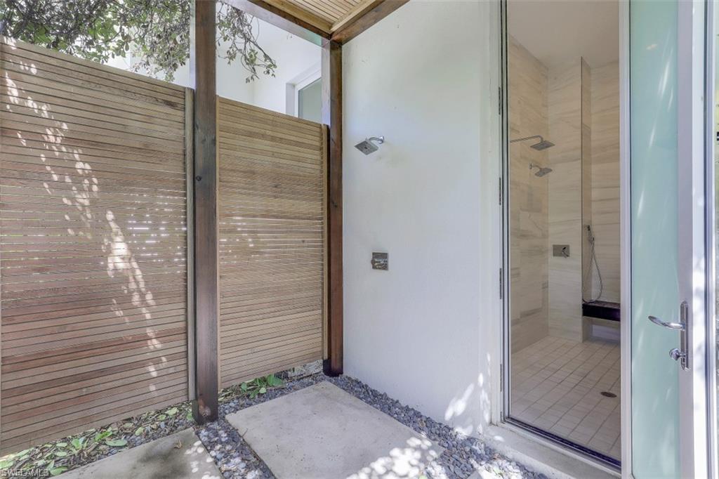 RIDGE LAKE - Residential