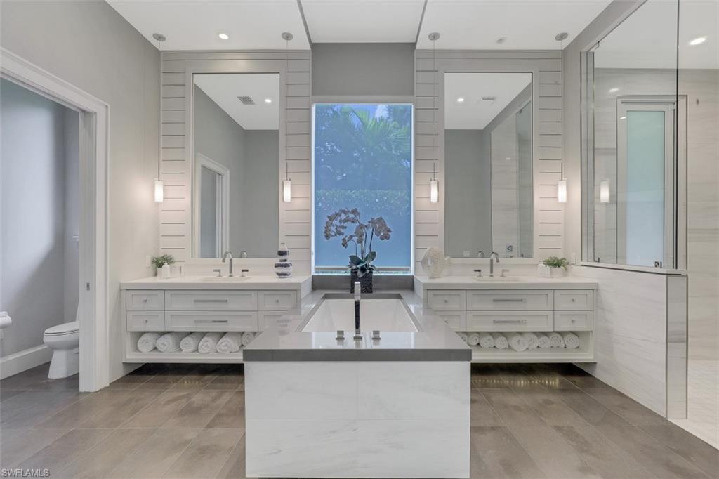 RIDGE LAKE - Residential