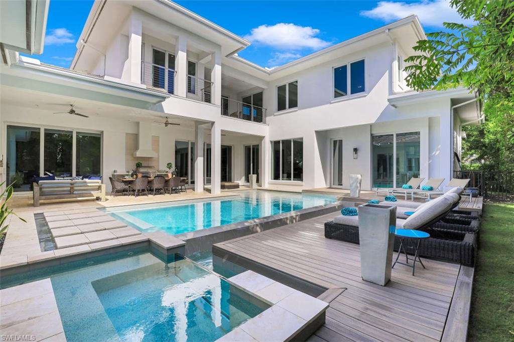 RIDGE LAKE - Residential