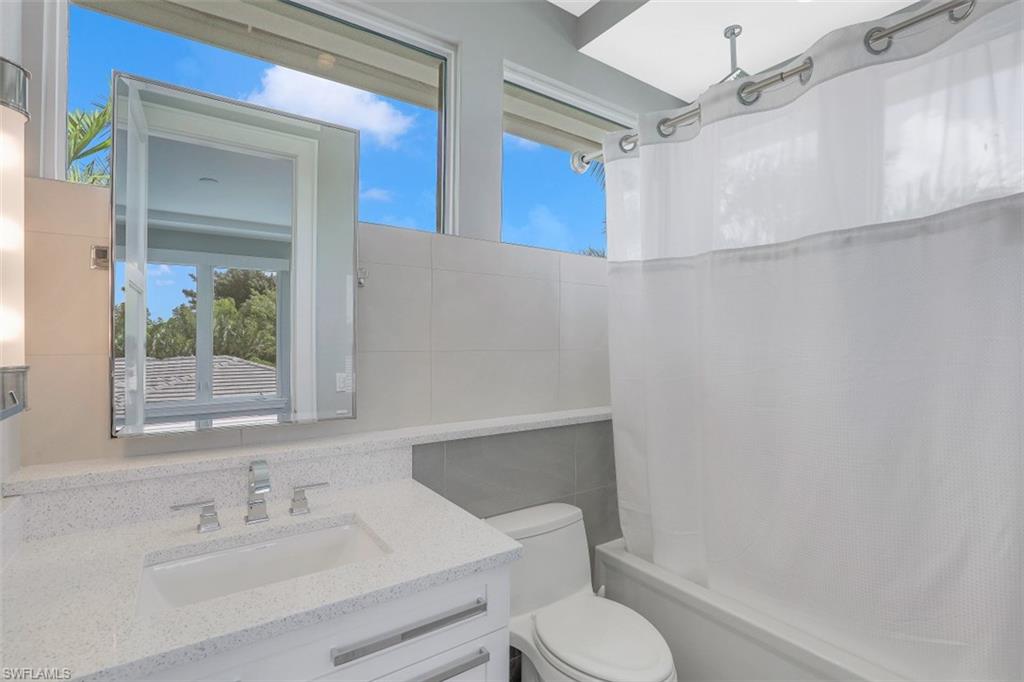 RIDGE LAKE - Residential