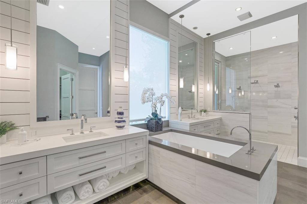 RIDGE LAKE - Residential