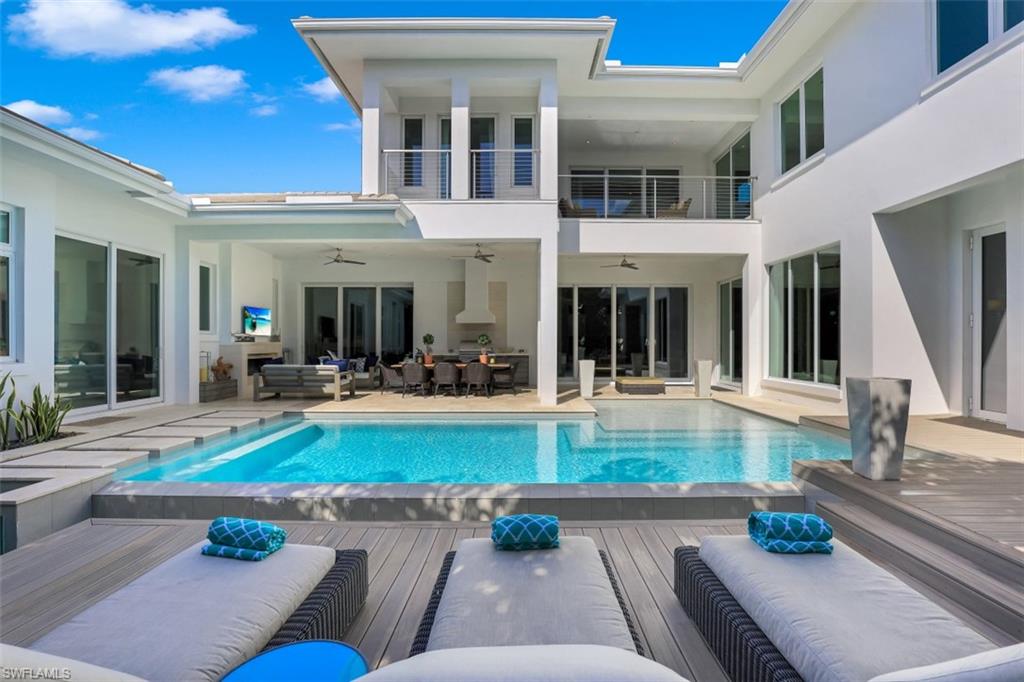 RIDGE LAKE - Residential