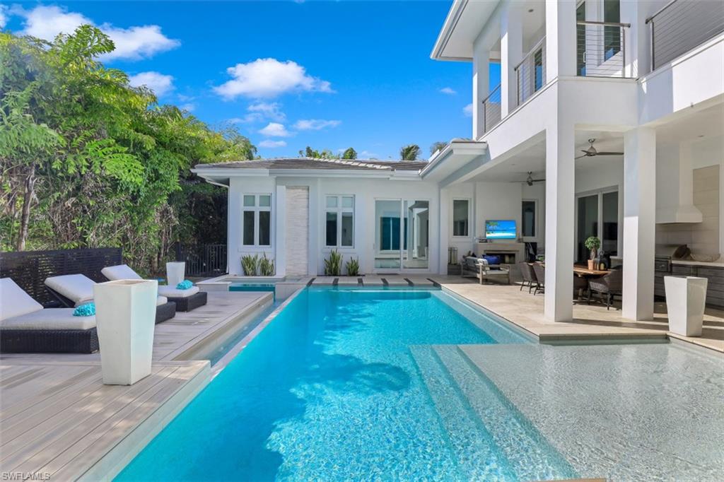 RIDGE LAKE - Residential