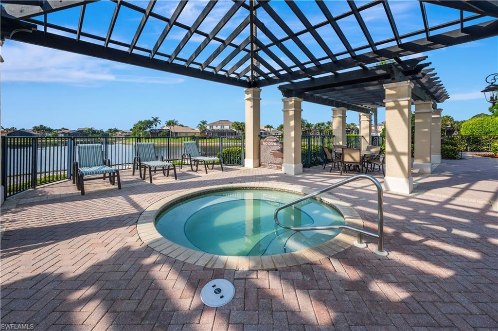 SATURNIA LAKES - Residential