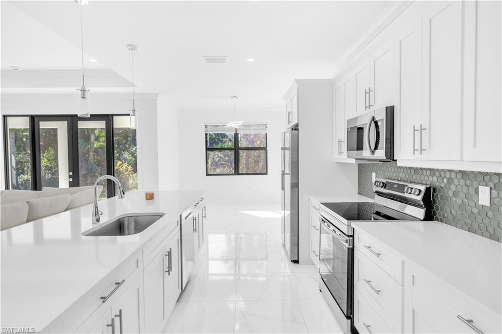 GOLDEN GATE ESTATES - Residential