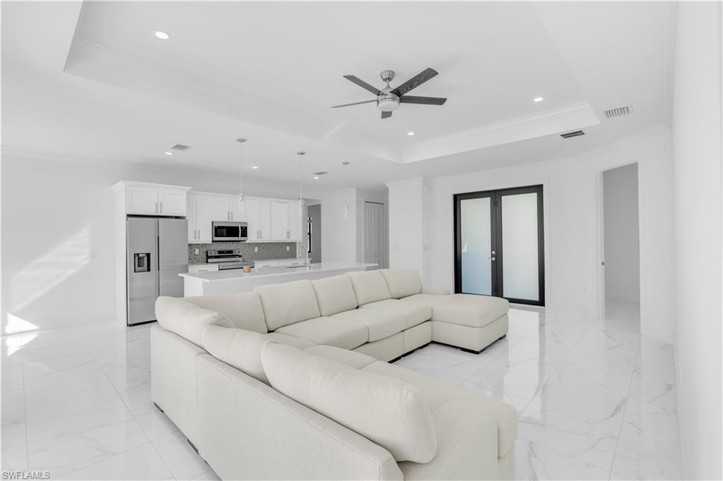 GOLDEN GATE ESTATES - Residential