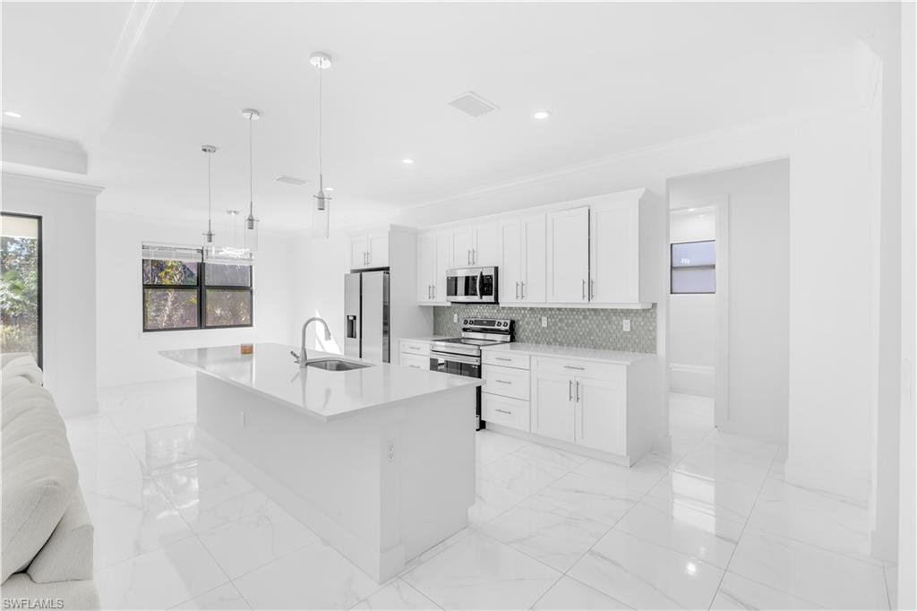 GOLDEN GATE ESTATES - Residential