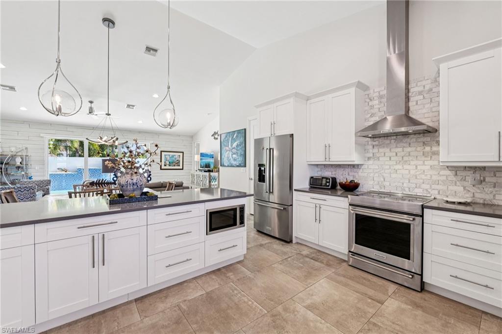 ISLES OF CAPRI - Residential