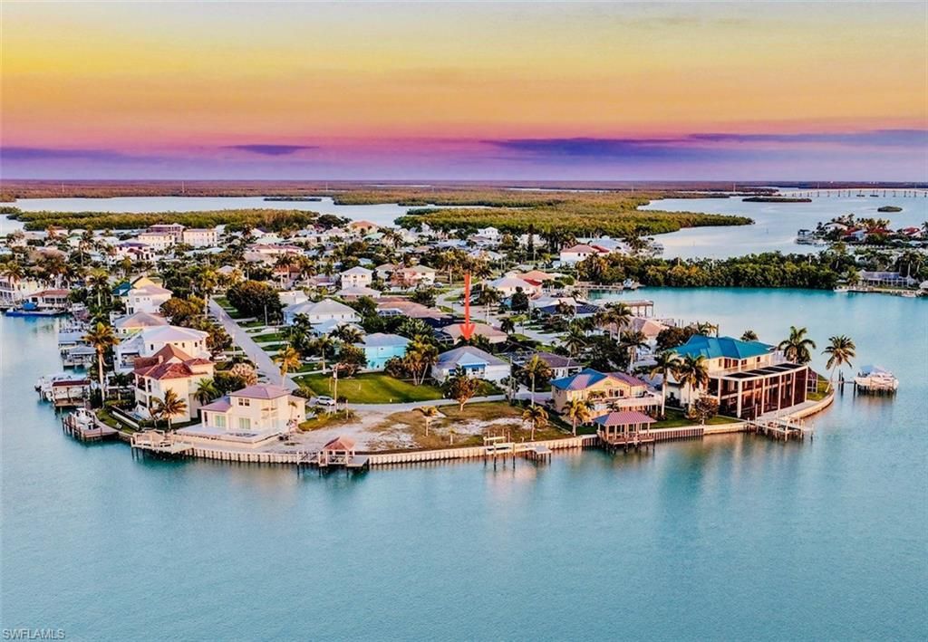 Photo of 161 Tahiti CIR, NAPLES, FL 34113 (MLS # 226005560)