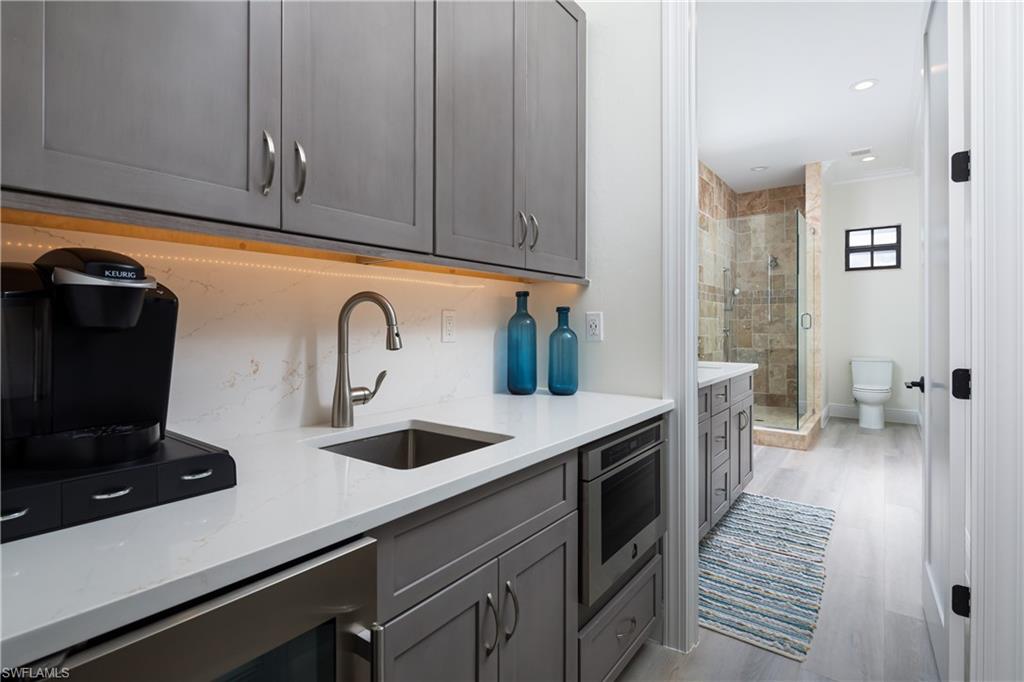 VENETIAN GARDENS - Residential