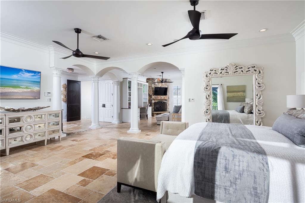 VENETIAN GARDENS - Residential