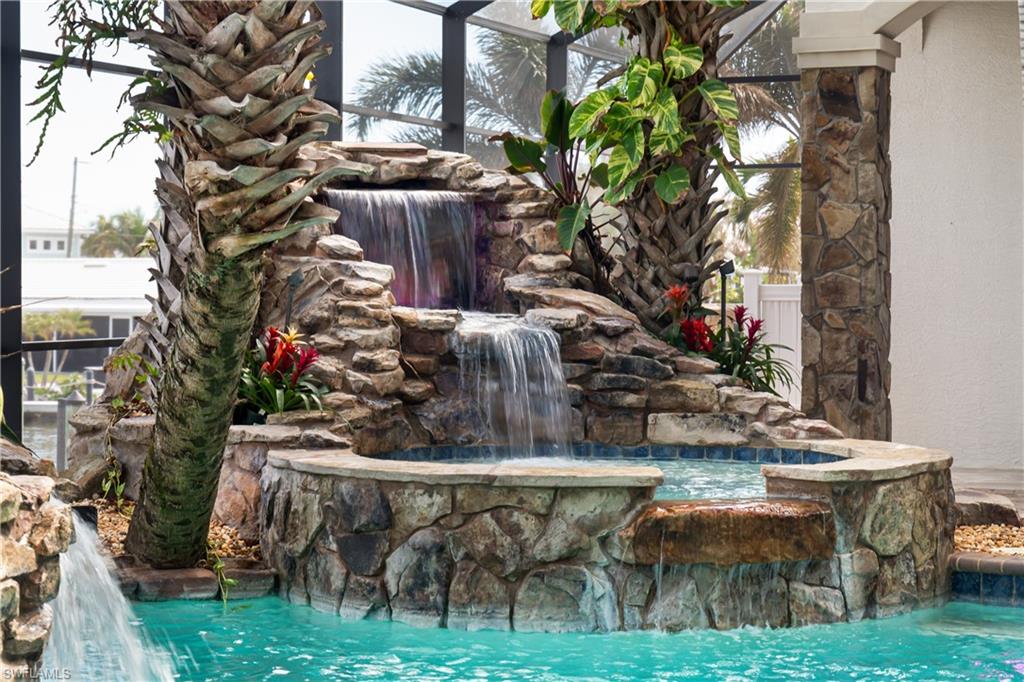 VENETIAN GARDENS - Residential