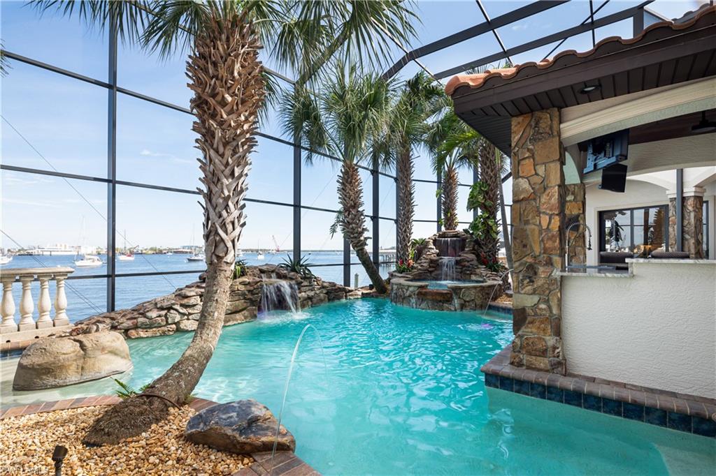 VENETIAN GARDENS - Residential