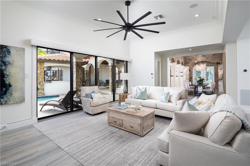 VENETIAN GARDENS - Residential