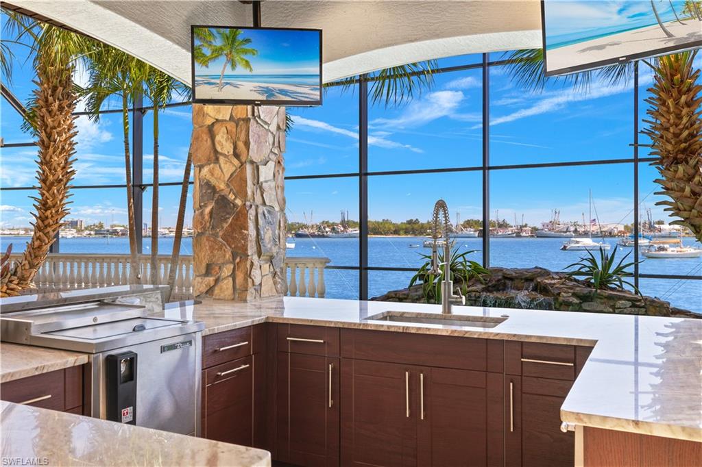 VENETIAN GARDENS - Residential