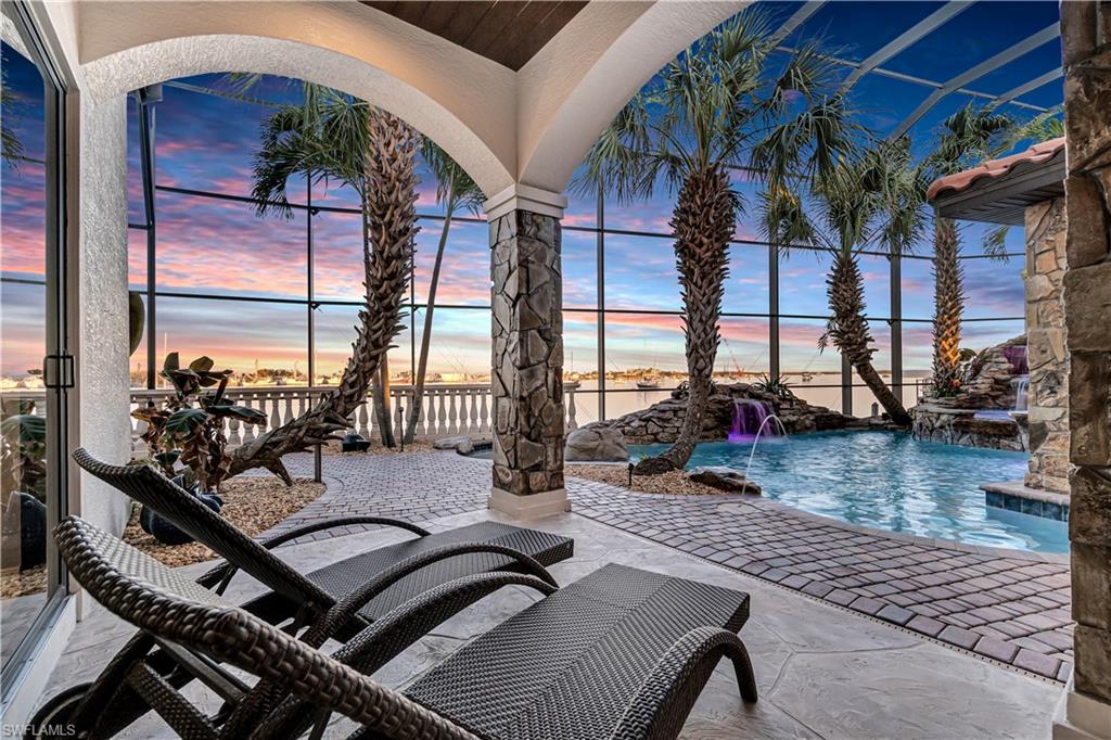 VENETIAN GARDENS - Residential