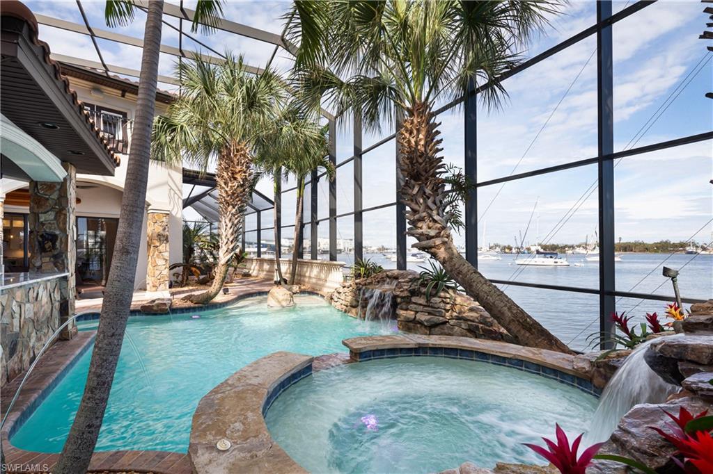 VENETIAN GARDENS - Residential