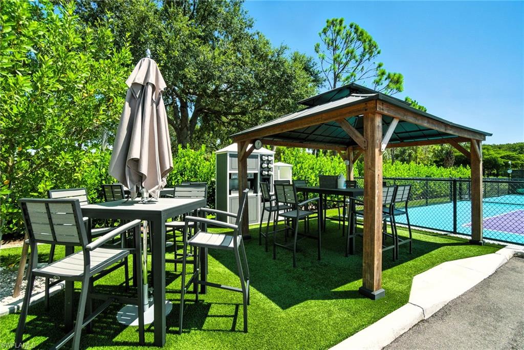 STERLING HILL - Land