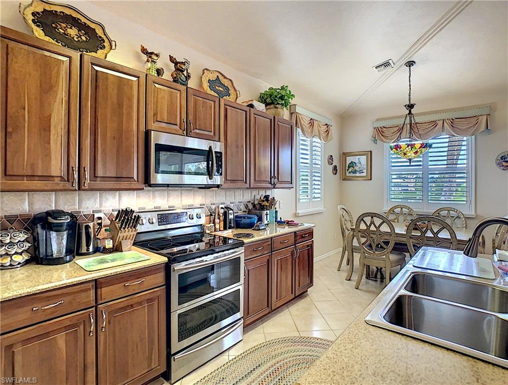 REFLECTION LAKES - Residential