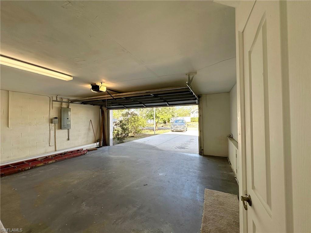 BONITA GOLF CLUB VILLAS - Residential