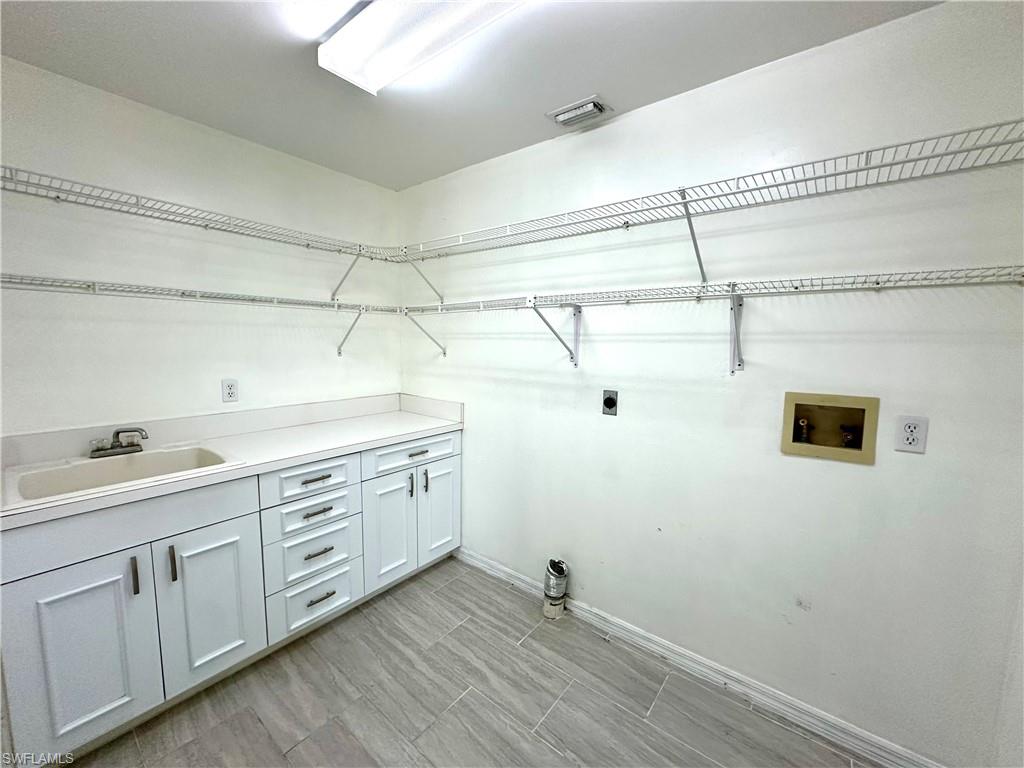 BONITA GOLF CLUB VILLAS - Residential