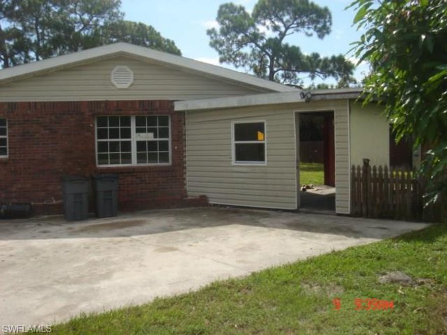 This property is eligible under the Freddie Mac First Look initiative through 09/13/2014, only Owner occupant or Second Home offers during this time.Great starter home, three bedrooms,  two baths and one car port, property sold "AsIs", Seller will not make any repairs, not financiable, cash only, make your appointment now !!