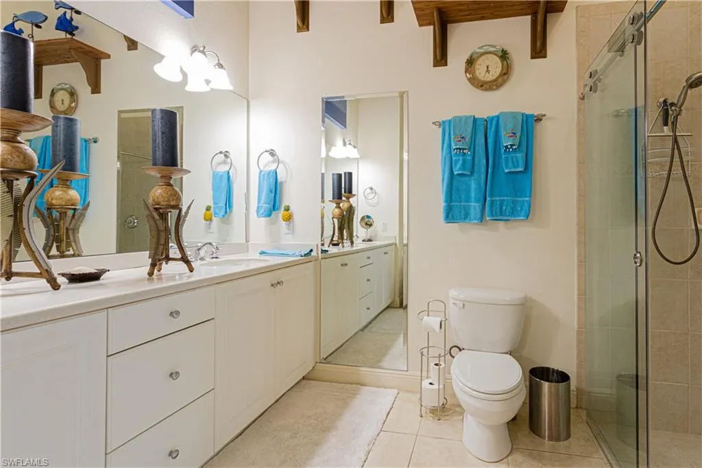 Naples, Florida 34104, United States, 2 Bedrooms Bedrooms, ,3 BathroomsBathrooms,Residential,Pending,59135