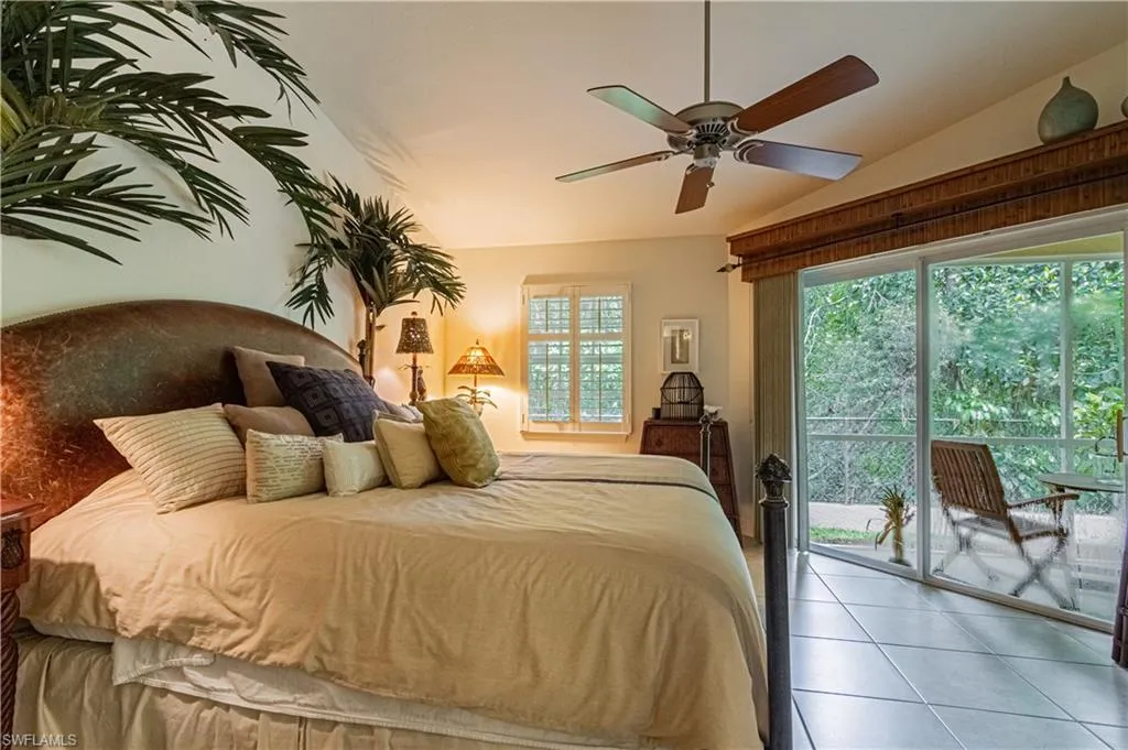 Naples, Florida 34104, United States, 2 Bedrooms Bedrooms, ,3 BathroomsBathrooms,Residential,Pending,59135