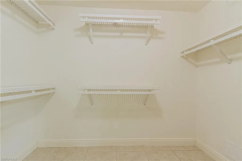 Naples, Florida 34104, United States, 2 Bedrooms Bedrooms, ,3 BathroomsBathrooms,Residential,Pending,59135