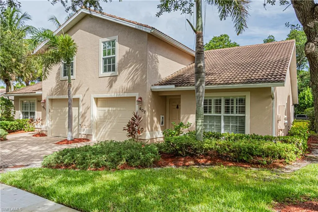 Naples, Florida 34104, United States, 2 Bedrooms Bedrooms, ,3 BathroomsBathrooms,Residential,Pending,59135