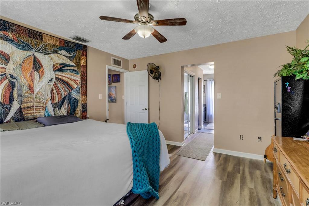 LEAWOOD LAKES - Residential