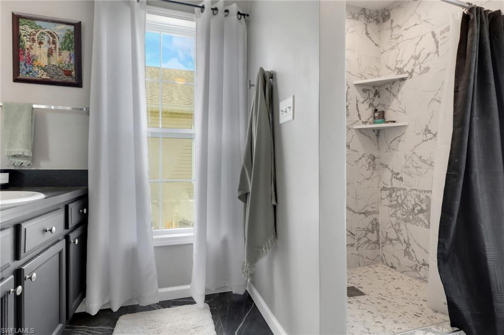 LEAWOOD LAKES - Residential