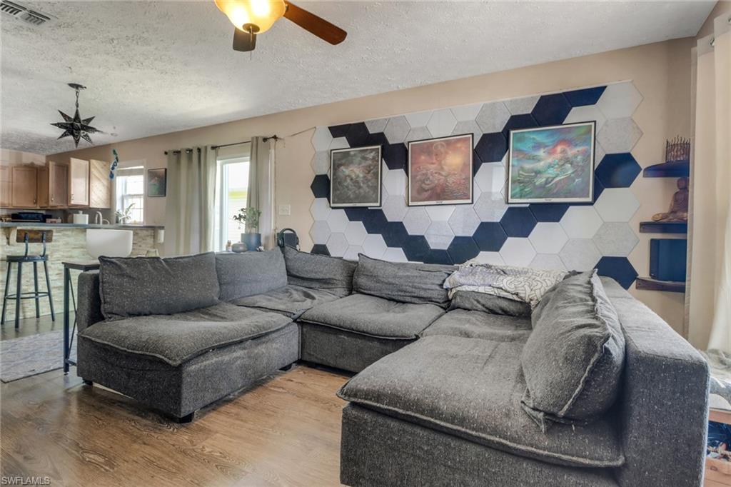 LEAWOOD LAKES - Residential