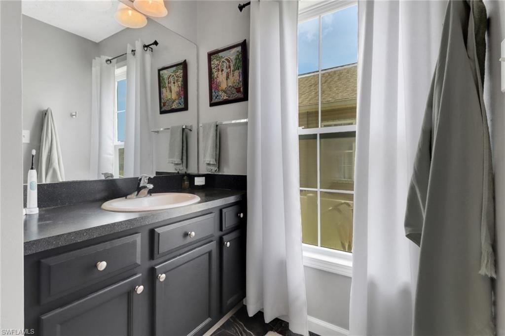 LEAWOOD LAKES - Residential