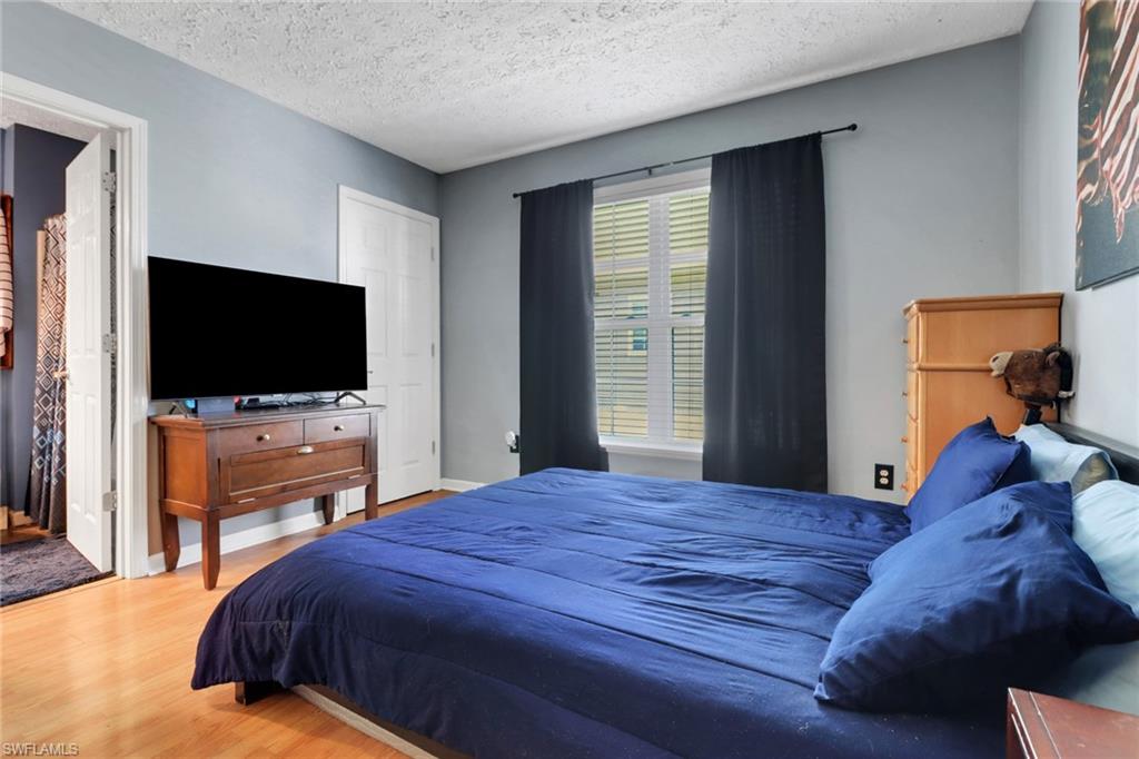 LEAWOOD LAKES - Residential