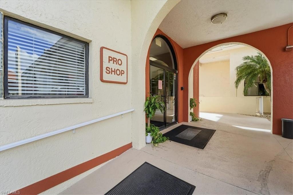 SABAL SPRINGS GOLF AND RACQUET CLUB - Residential