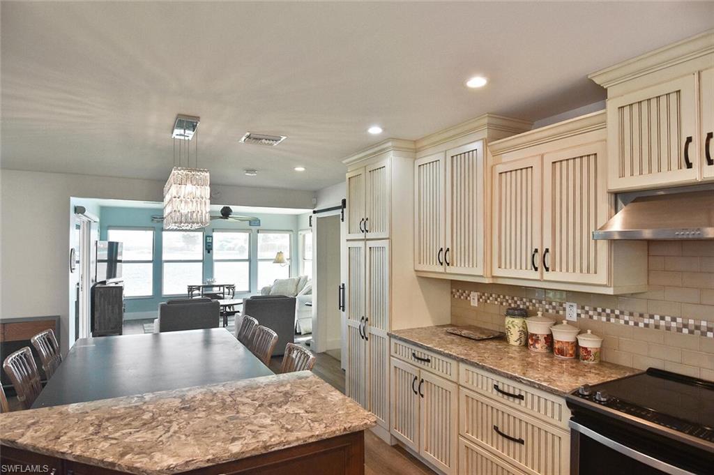 CALOOSA BAYVIEW - Residential