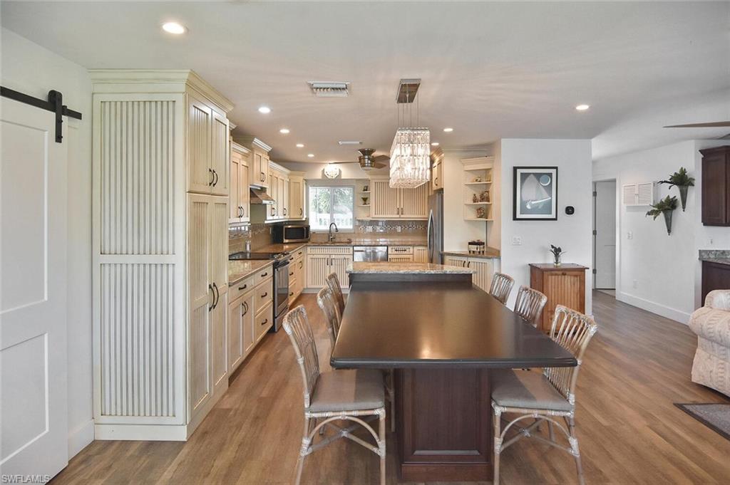 CALOOSA BAYVIEW - Residential