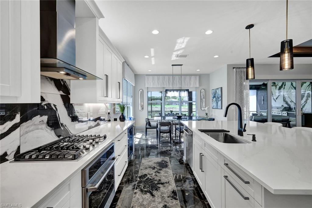 VALENCIA TRAILS - Residential