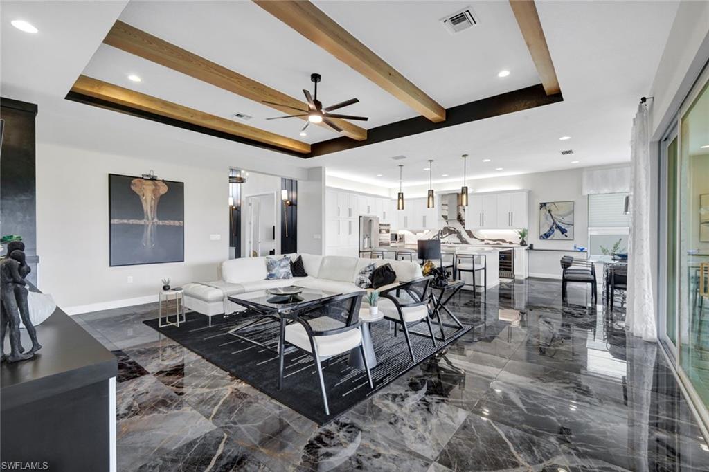 VALENCIA TRAILS - Residential