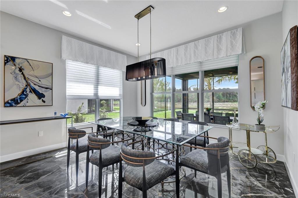 VALENCIA TRAILS - Residential