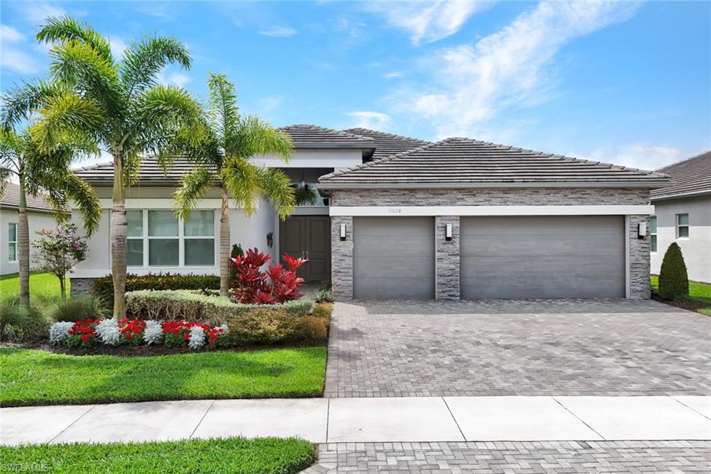 VALENCIA TRAILS - Residential