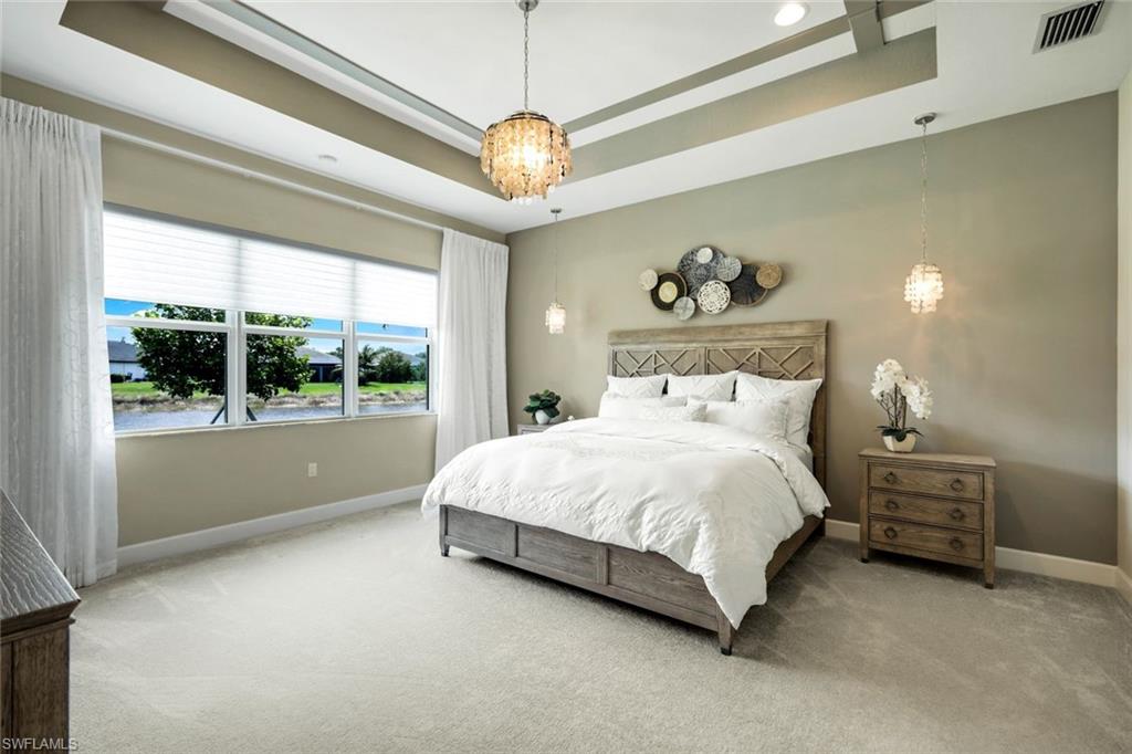 VALENCIA TRAILS - Residential