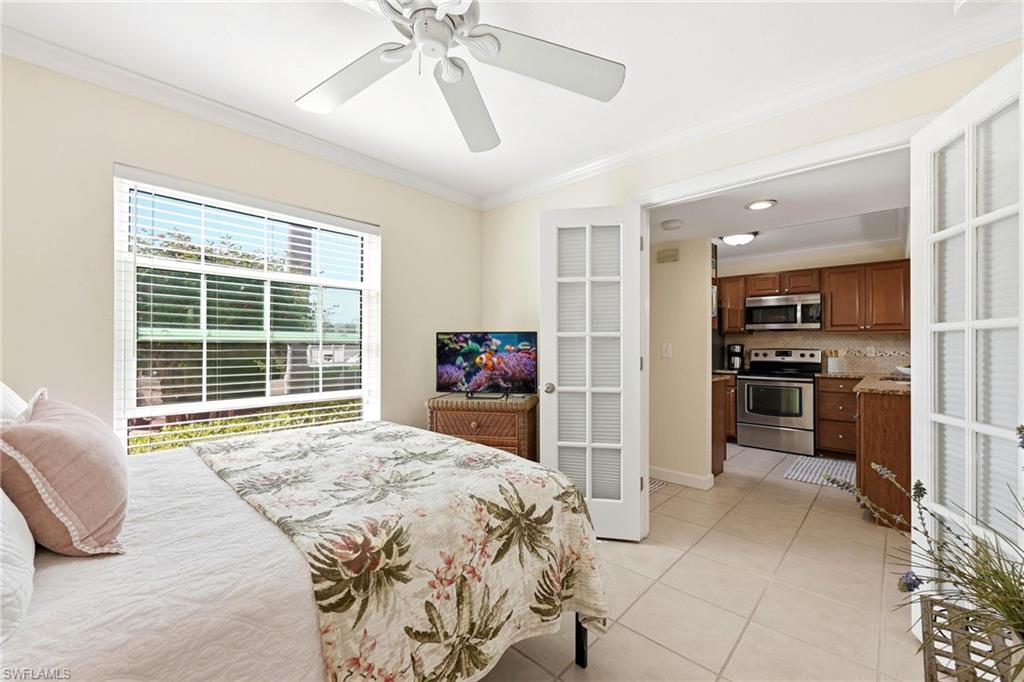 SMOKEHOUSE BAY CLUB - Residential