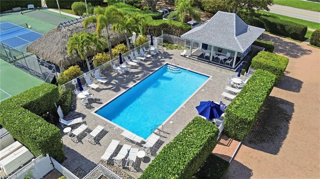 SMOKEHOUSE BAY CLUB - Residential