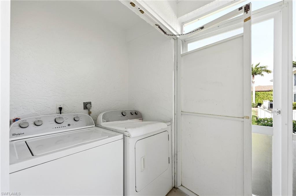 SMOKEHOUSE BAY CLUB - Residential