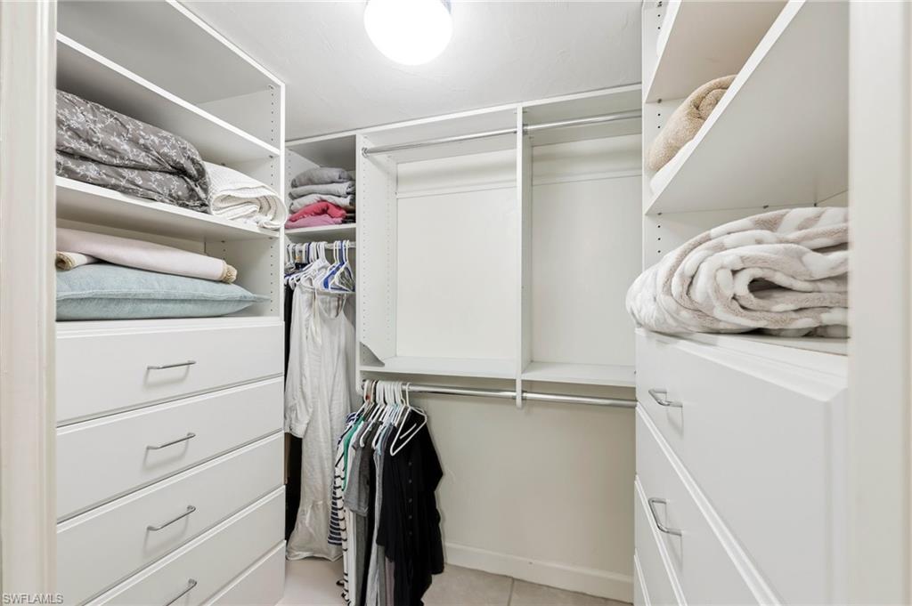 SMOKEHOUSE BAY CLUB - Residential