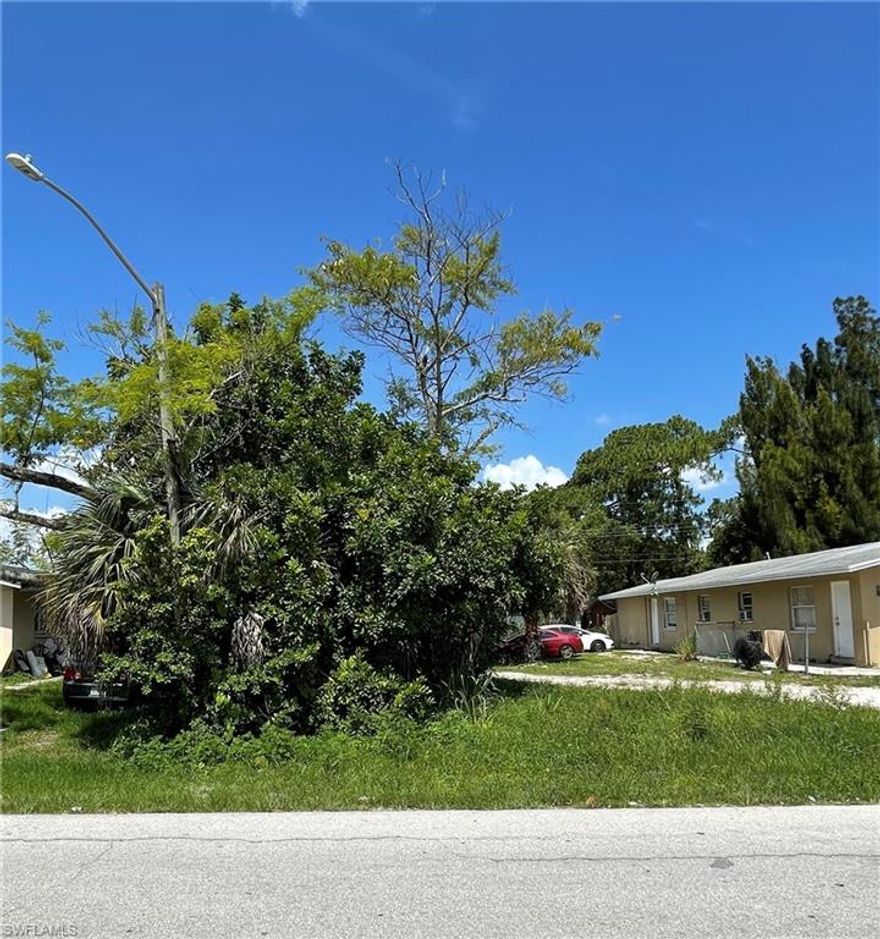 Great Lot Ready for you to build your dream home or you may be able to get a variance to build a duplex. Lot is 50' x 120'. Some Trees On Lot. Priced for quick sale.