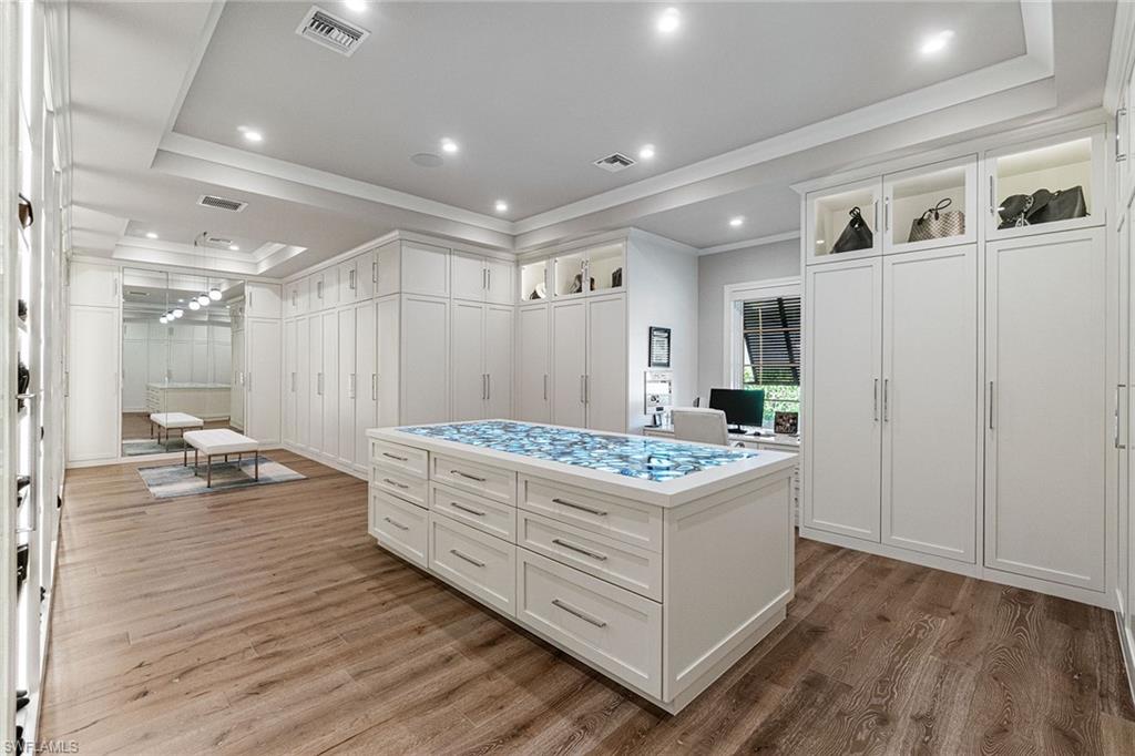 QUAIL WEST - Residential