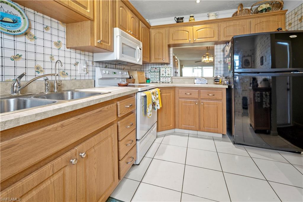 MYERLEE GOLFSIDE EAST CONDO - Residential